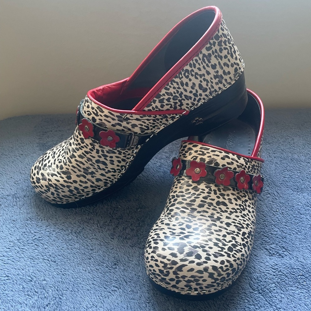 Koi by Sanita Leopard Red Poppy Clogs
